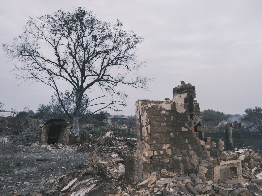 Burnt house and basement in Studenok.