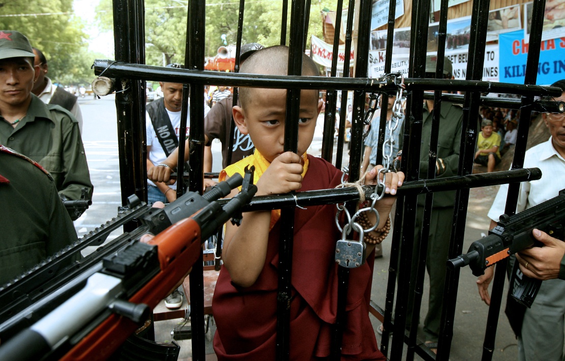 Протест тибетців 2008 року в Нью-Делі проти викрадення Китаєм Панчен-лами, одного з духовних лідерів буддистів.