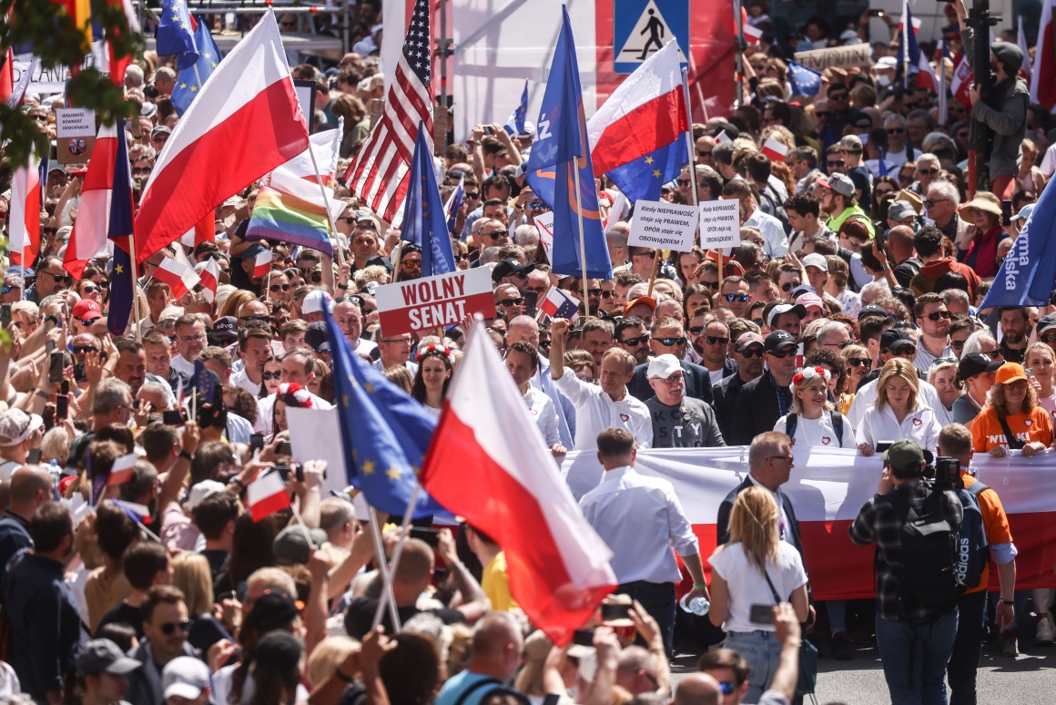Антиурядовий протест у Польщі. Варшава, 4 червня.