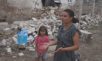 The large family of Shapirs from the Mykolaiv region lost their crops and their home during the occupation, and their house after the hydroelectric power plant was blown up. A report about hope that is important to restore