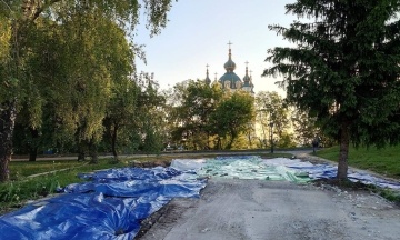 In Kyiv, the “kiosk-temple” of the UOC MP, which was illegally erected in the UNESCO buffer zone, was dismantled