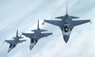 Denmark expects to deliver the first F-16s to Ukraine next spring