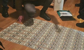Almost a million dollars in cash was found during the searches of the ex-head of the Chernihiv Regional MMC