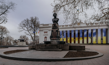 Свій чужий Пушкін. «Бабель» сфотографував усі місця в Одесі, де мають прибрати пам’ятники (в тому числі Бабелю) — та розпитав громадських діячів, що вони думають про деколонізацію їхнього міста