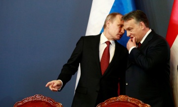 FT: Кремль розпочав кампанію з дезінформації, щоб підтримати угорського премʼєра Орбана