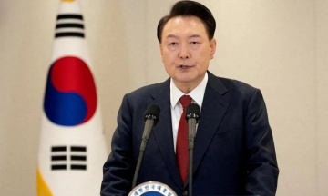 Former South Korean president faces new charges