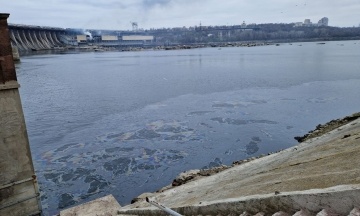 After the attack on the Dnipro HPP, petroleum products leaked into the Dnipro River