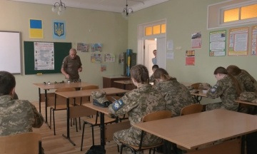 Boys and girls will not be separated on the subject “Defense of Ukraine”: the Council supported the draft law in the first reading