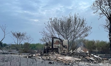 У селі Студенок, з якого евакуювали понад 200 місцевих, майже загасили пожежу