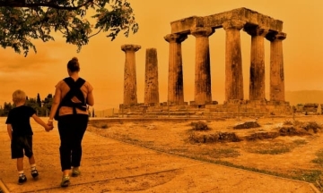 Грецію накрив пил з пустелі Сахара — усе небо стало помаранчевим