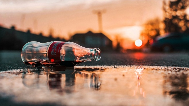 У Хорватії кілька людей захворіли після вживання напоїв Coca-Cola. Компанія вилучає три партії продукції