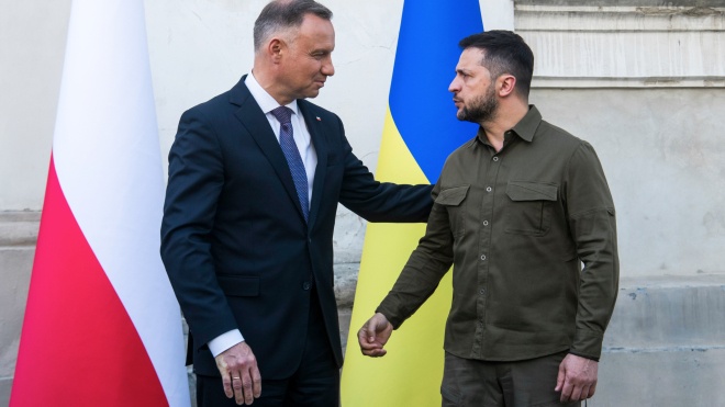 З початку великої війни Україна і Польща стали найкращими друзями, а тепер знову сваряться. Ще й гучно! І про це в усіх купа запитань — відповідаємо по черзі