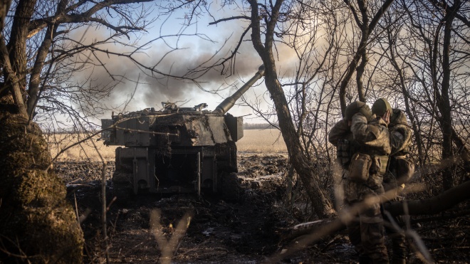 Росія перехопила ініціативу й активно наступає на Бахмут. Україна мусить кидати на оборону багато сил. Аналізуємо ситуацію на фронті на 300-й день повномасштабного вторгнення — мапи «Бабеля»