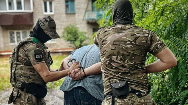 SBU detained an informant of the FSB who was collecting data on the consequences of the attack on a cafe in Kramatorsk