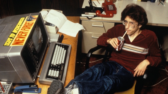 35 років тому студент зі США Роберт Морріс (майже) випадково зламав Інтернет, запустивши туди свого «хробака». Згадуємо про першу масштабну хакерську атаку, яка назавжди зруйнувала довіру в мережі
