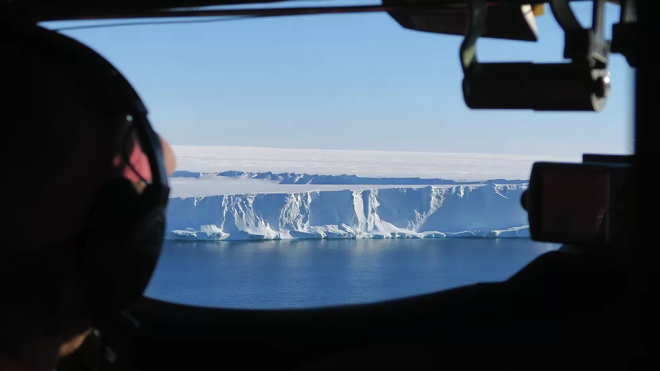 В Антарктиці відколовся гігантський айсберг, розміром у два Києва