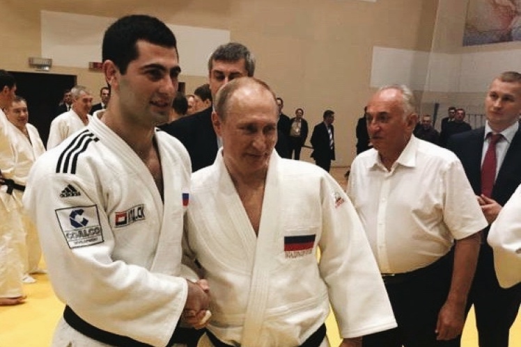 Mikhail Igolnikov and Putin at a training session in Sochi.