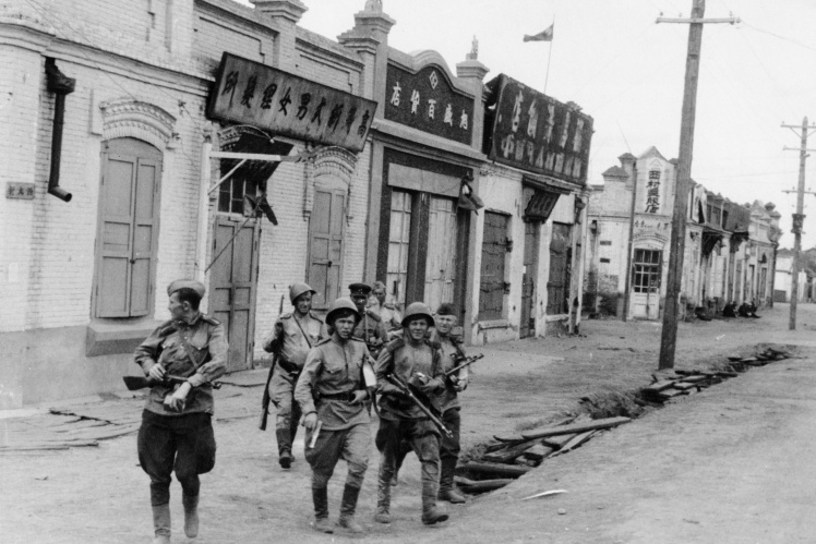 Радянські солдати в Маньчжурії, серпень 1945 року.
