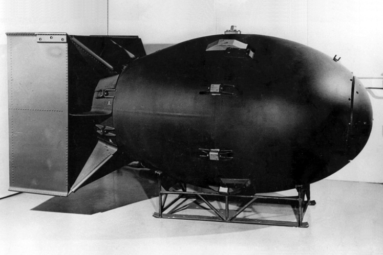 Model of the US bomb "Fat Man".