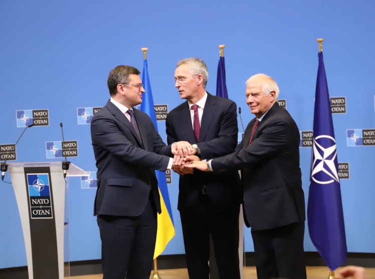 Minister of Foreign Affairs of Ukraine Dmytro Kuleba, NATO Secretary General Jens Stoltenberg and High Representative of the European Union for Foreign Affairs and Security Policy Josep Borrell, February 21, 2023.