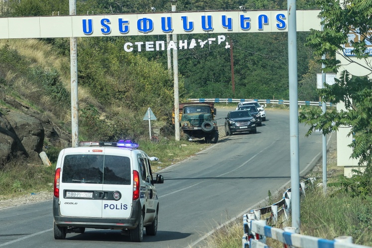 Вʼїзд у Ханкенді (Степанакерт) у жовтні 2023 року.