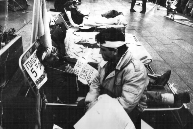 Student hunger strike during the Granite Revolution, October 1990.