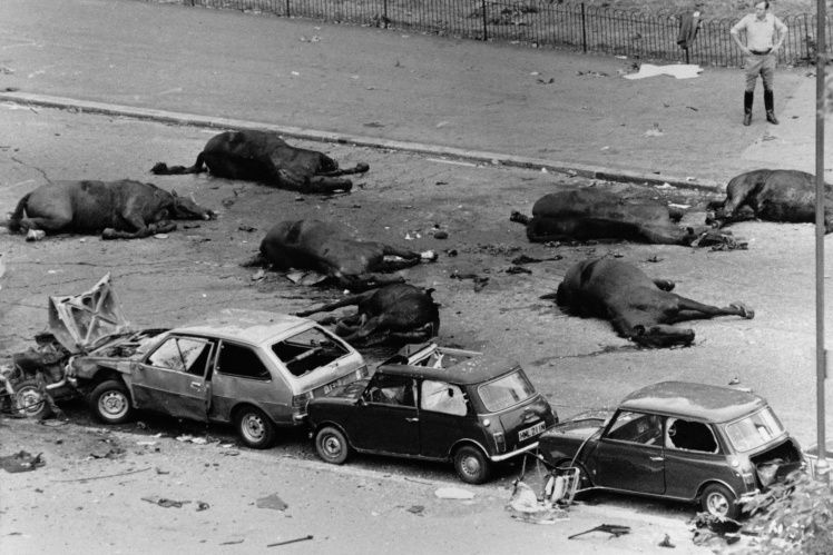 20 липня 1982 року —  Тимчасова ІРА підриває бомби під час параду військовослужбовців у Гайд-парку і Риджентс-парку в Лондоні. Від вибуху загинули 11 солдатів.