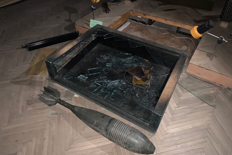 Експозиції не встигли евакуювати.