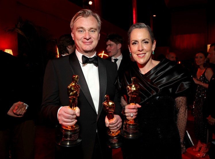 Крістофер Нолан і Емма Томас на 96-й церемонії вручення премії «Оскар».