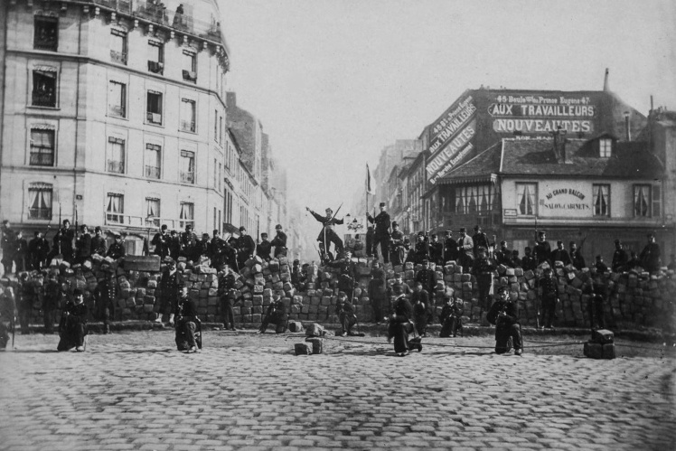 Барикади в Парижі, 18 березня 1871 року.