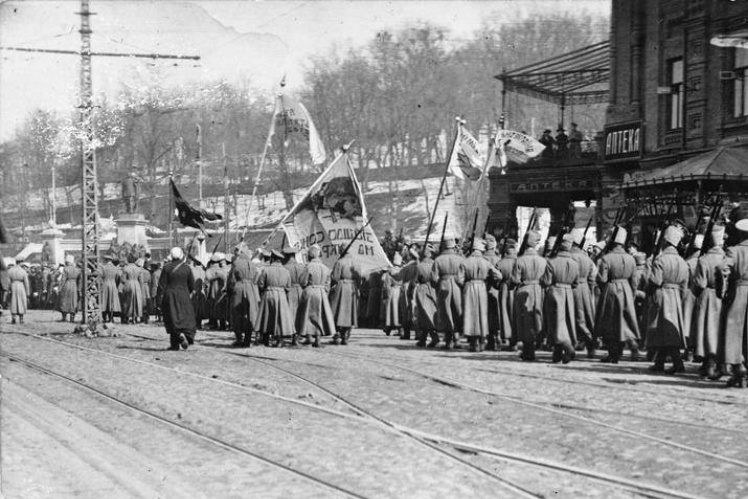 Перші українізовані частини в Києві, 1917 рік.