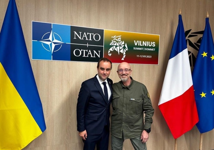 Ministers of Defense of Ukraine and France Oleksiy Reznikov and Sébastien Lecornu.NATO summit in Vilnius, July 11.