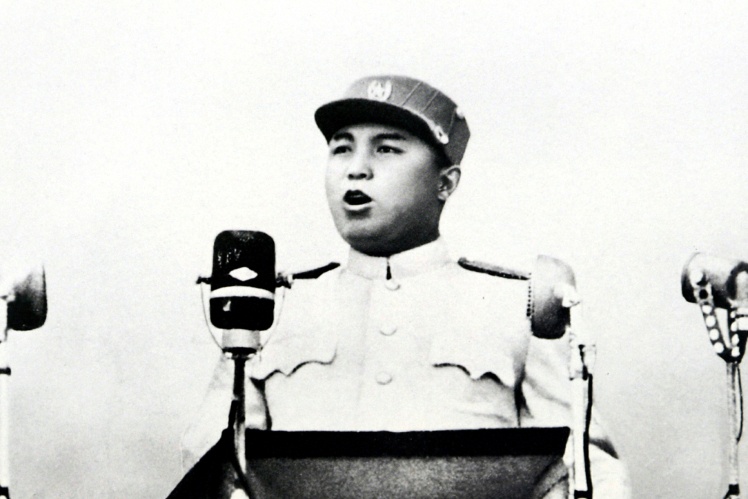 Kim Il Sung during a speech, 1948.