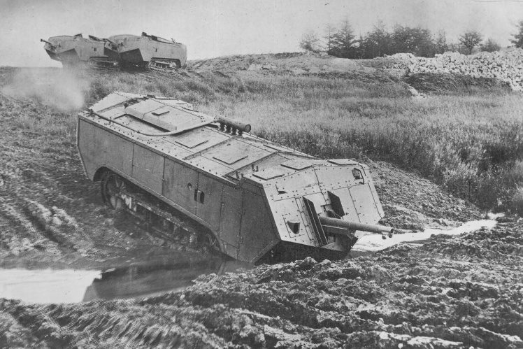 Французькі важкі танки Saint-Chaumond, 1916 рік.
