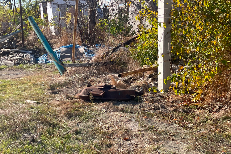 Башта від танка на подвірʼї в селі.