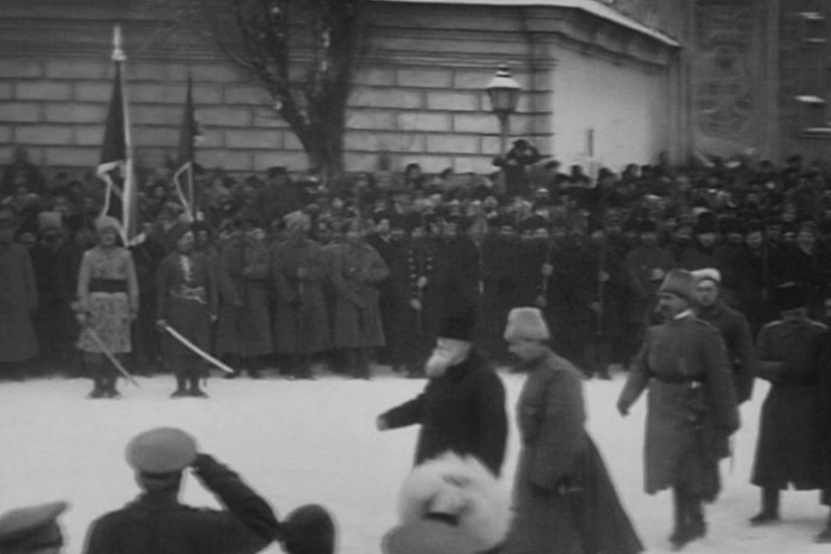 Військовий парад УНР на Софійській площі в Києві, 1917 рік.