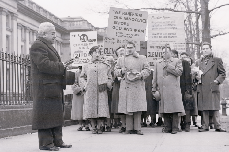 A Rosenberg clemency rally outside the White House, January 1953.