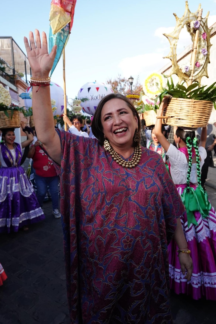 Sochil Galvez greets supporters in Oaxaca, Mexico on January 5, 2024.