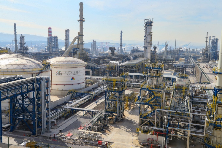Один із активів сучасного SOCAR ― нафтопереробний завод у турецькому Ізмірі.