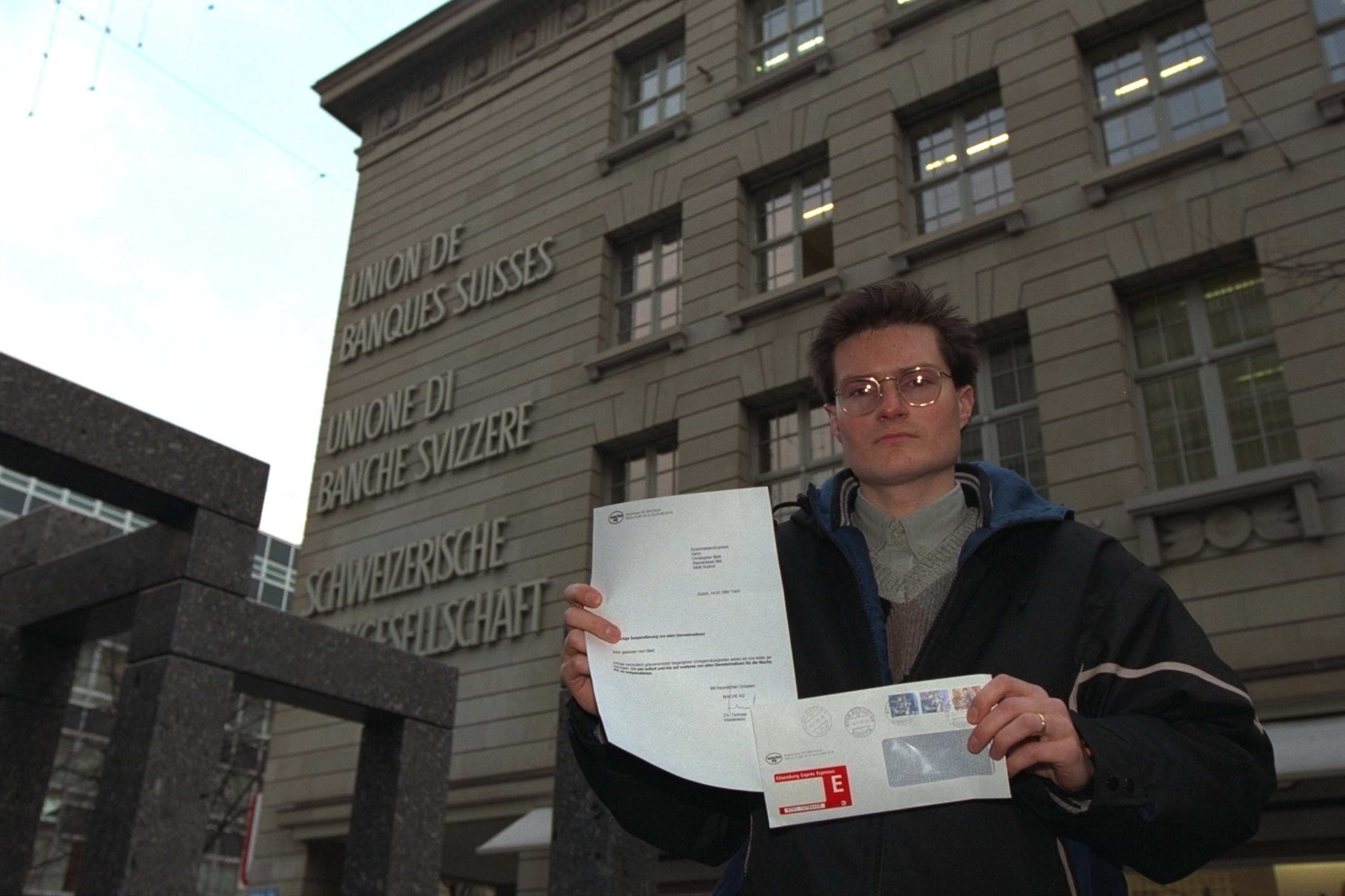 History and criticism of Switzerlandʼs neutrality during the wars