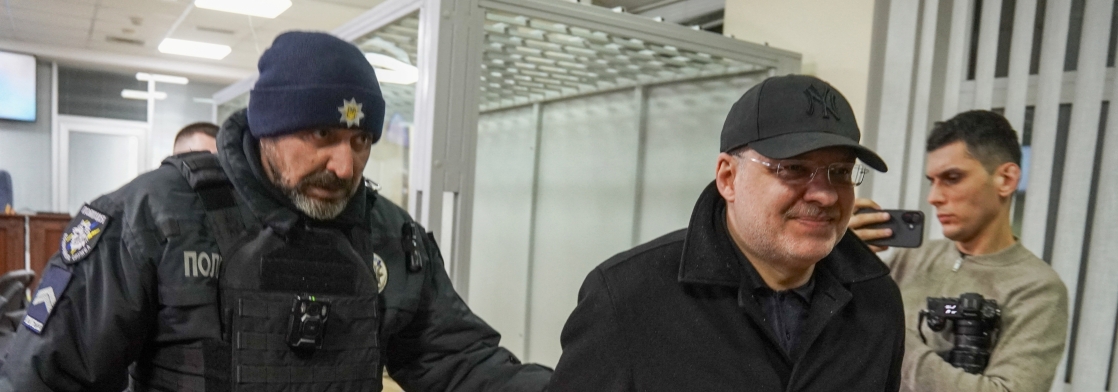 Колишнього міністра Германа Галущенка відправили в СІЗО. У слідства до нього багато запитань — про гроші, престижні школи й чужі маєтки. У Галущенка є відповіді (іноді кумедні). Коротко головне