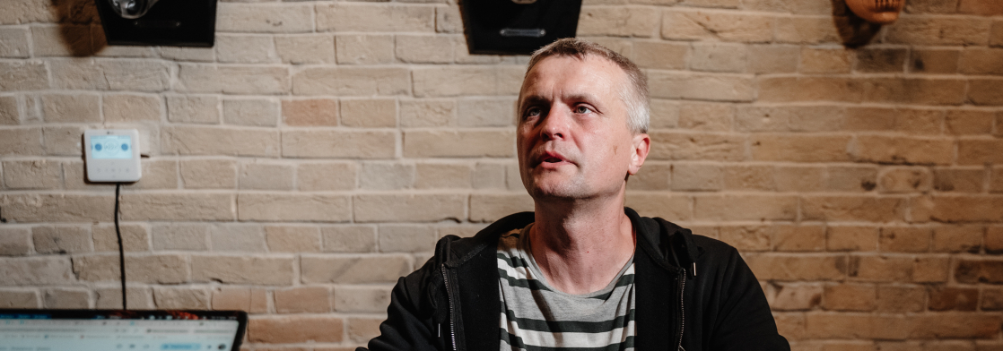 Пів року Юрій Касьянов говорить, що влада знищила його підрозділ і втратила шанс «бомбити Москву». Колишній член підрозділу Ігор Луценко каже: підрозділ зруйнував сам Касьянов і шанс втратив теж він