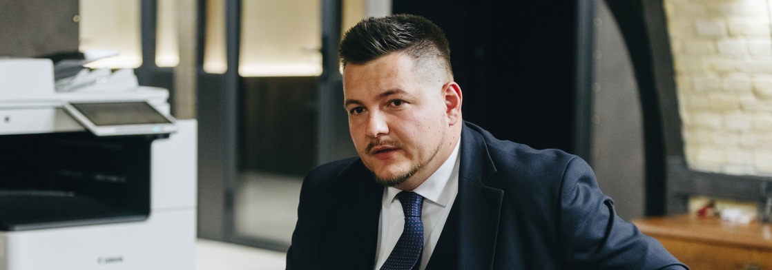 Як Ольга Стефанішина штовхала Україну до невигідної угоди зі США, чому Київ не має програти справу Сергія Кузнєцова і де взяти гроші на 2027 рік. Інтервʼю експереговірника Миколи Юрлова