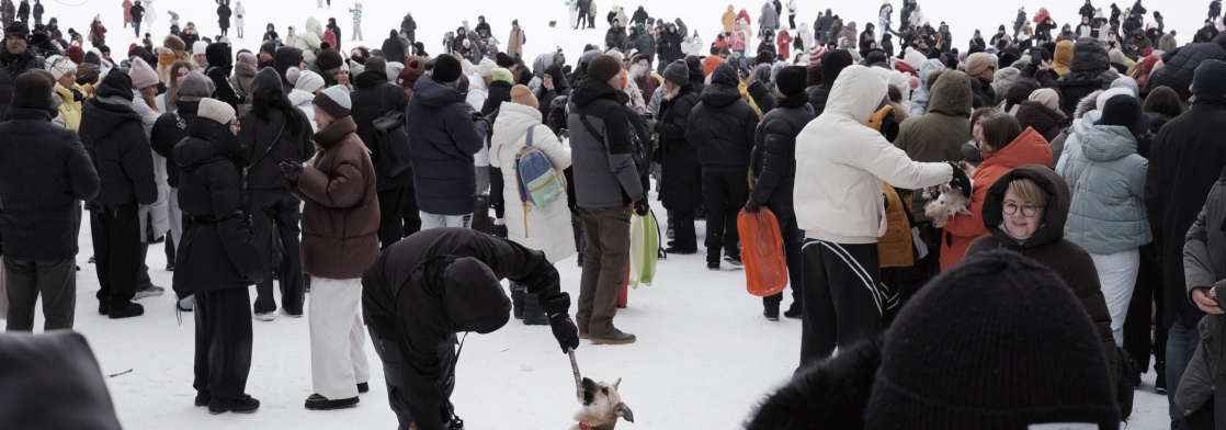 Cold! We filmed street life in Kyiv during the worst January frosts — as well as blackouts, water and heat cuts. Photo report