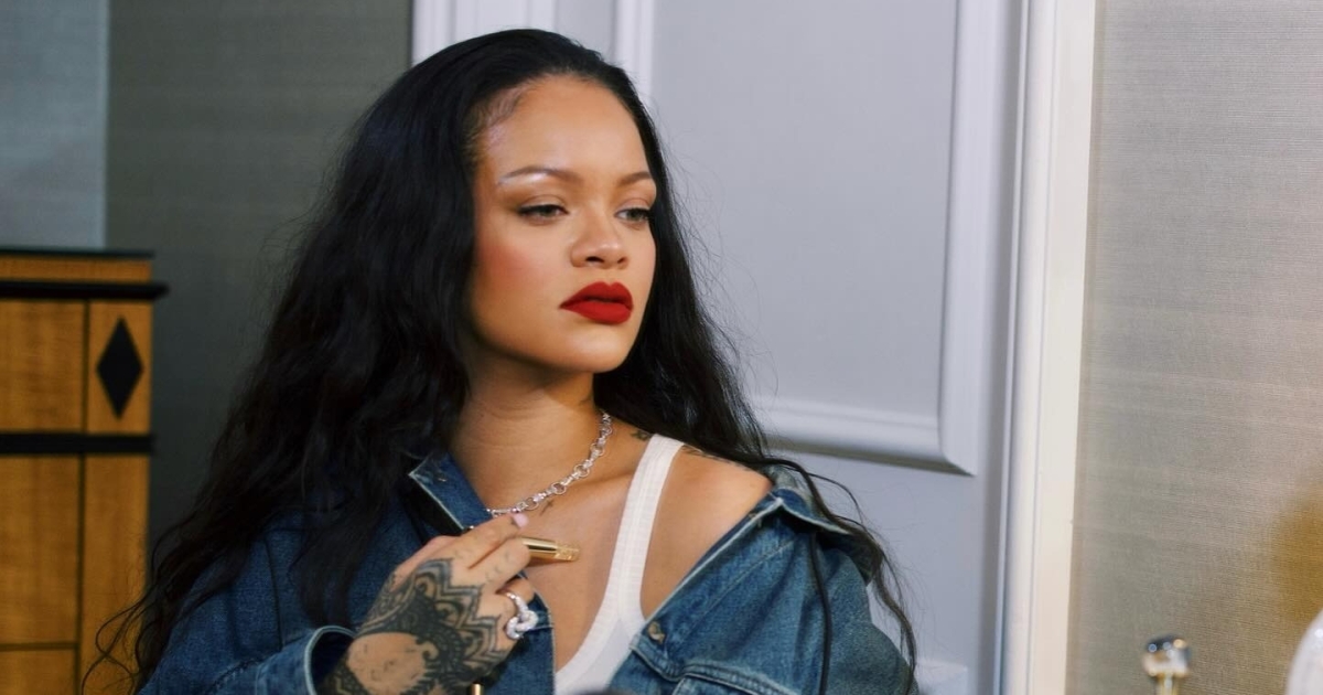 Rihannaʼs house was shot at in Los Angeles while she was there