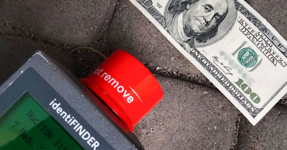 A banknote with 1 905 times the radiation limit was found on a Ukrainian woman at the Polish border