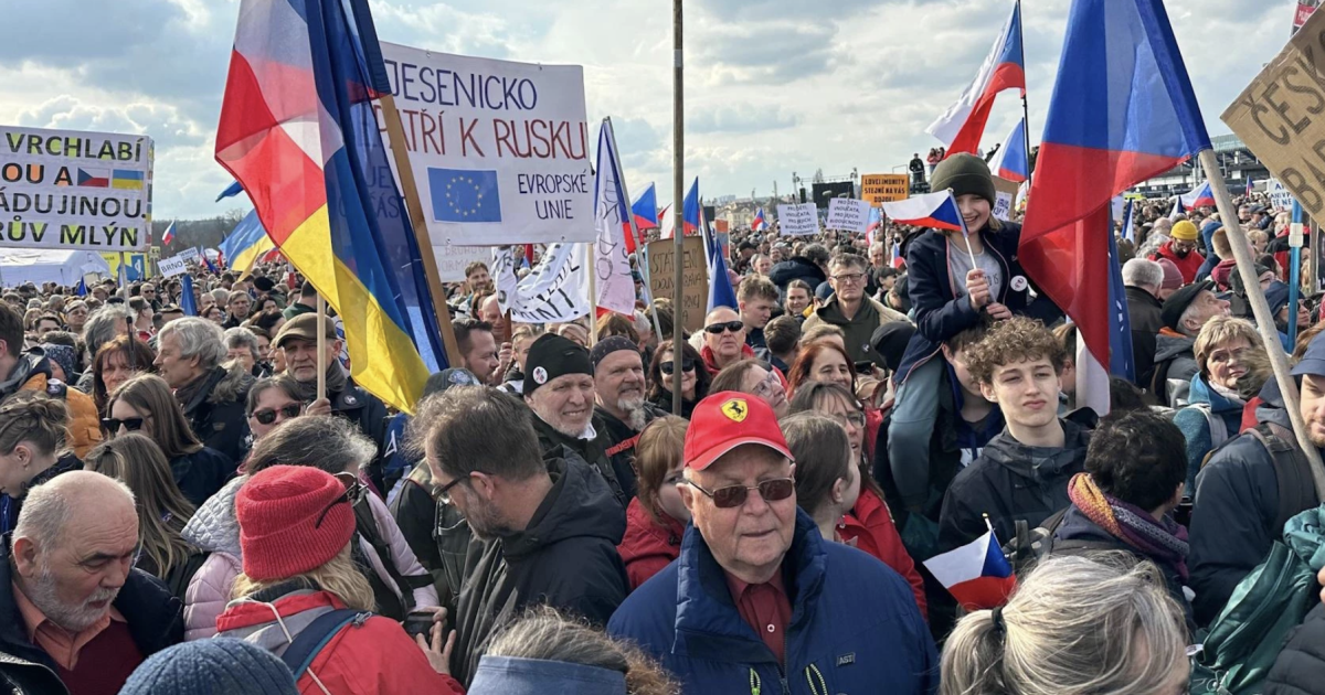 People protested against the government of Prime Minister Babis in Prague