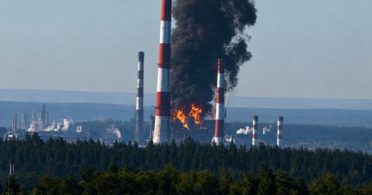 Ukraine struck the Kstovo refinery, one of the largest in the Russian Federation. A fire broke out there