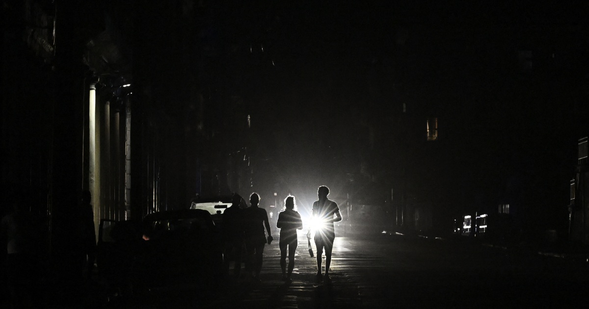 Cuba experiences second total blackout in a week, leaving 10 million people without electricity