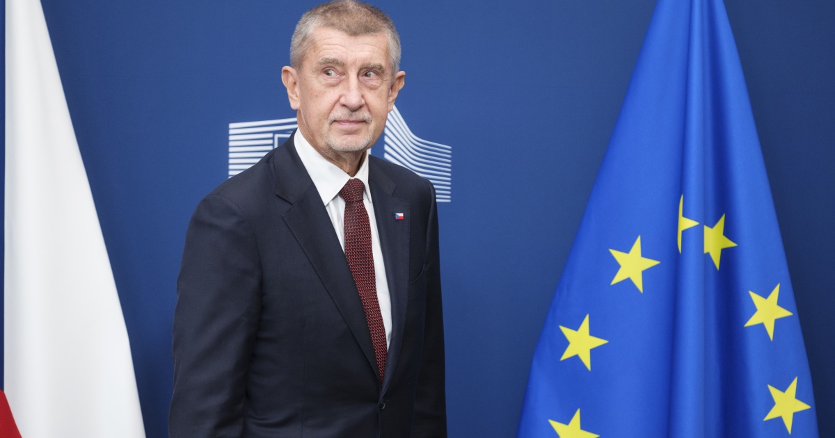 Czech Prime Minister Babis will meet Zelensky for the first time at the summit in Yerevan. But he does not want to go to Ukraine